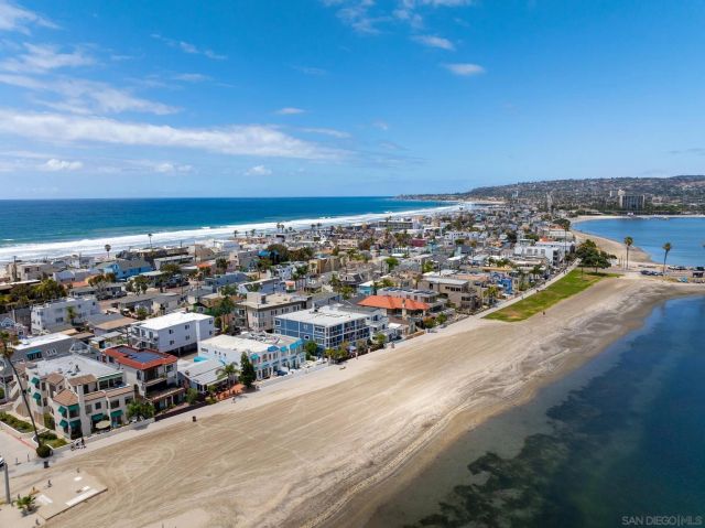 3630 Bayside Walk B, San Diego, CA 92109