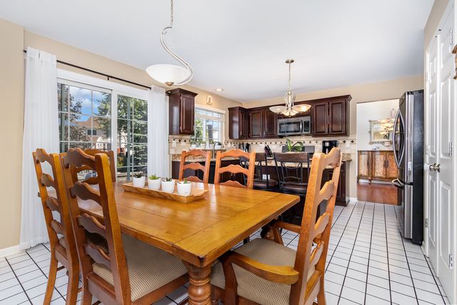 1334 Richmond Lane, Bartlett, IL 60103
