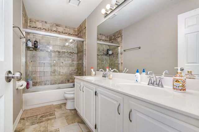 1334 Richmond Lane, Bartlett, IL 60103