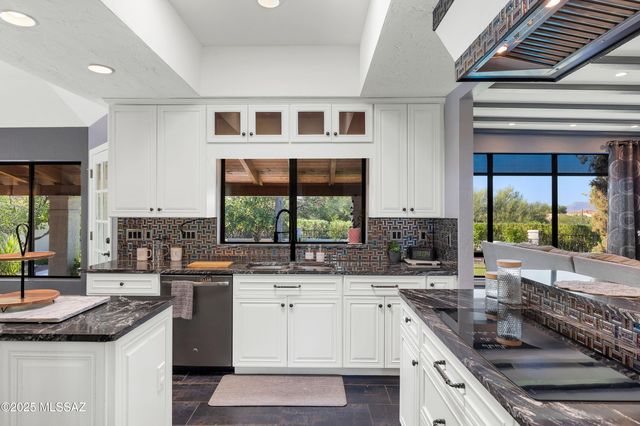 1700 E Calle De La Culebra, Tucson, AZ 85718