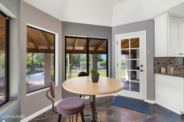 1700 E Calle De La Culebra, Tucson, AZ 85718