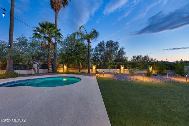 1700 E Calle De La Culebra, Tucson, AZ 85718