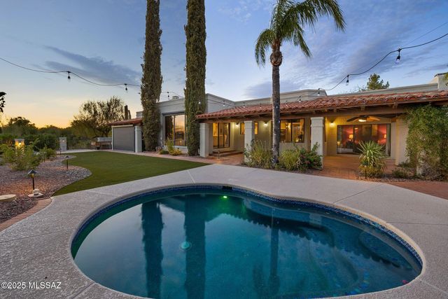 1700 E Calle De La Culebra, Tucson, AZ 85718