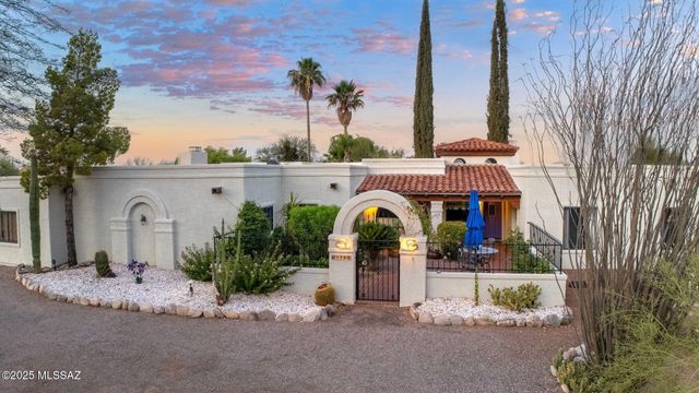 1700 E Calle De La Culebra, Tucson, AZ 85718