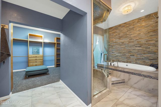 1700 E Calle De La Culebra, Tucson, AZ 85718