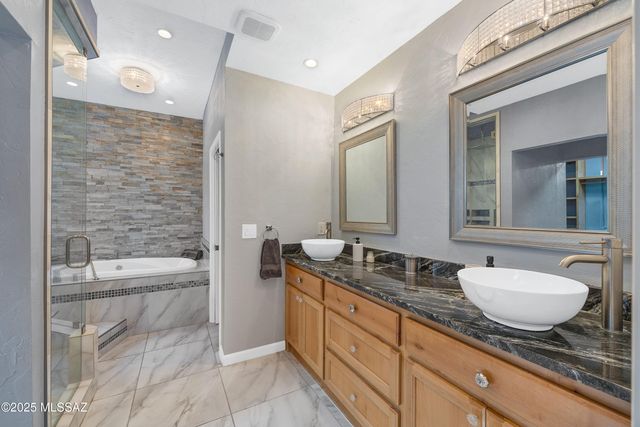 1700 E Calle De La Culebra, Tucson, AZ 85718