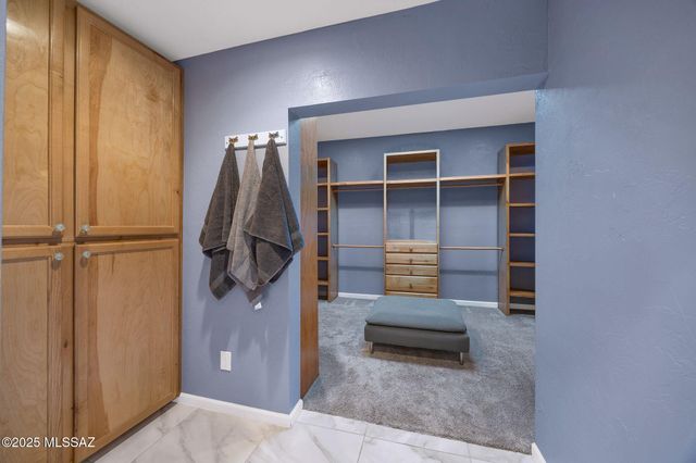 1700 E Calle De La Culebra, Tucson, AZ 85718