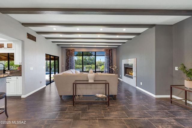 1700 E Calle De La Culebra, Tucson, AZ 85718