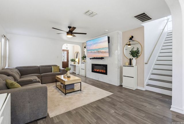 9135 Sahara Woods, Universal City, TX 78148