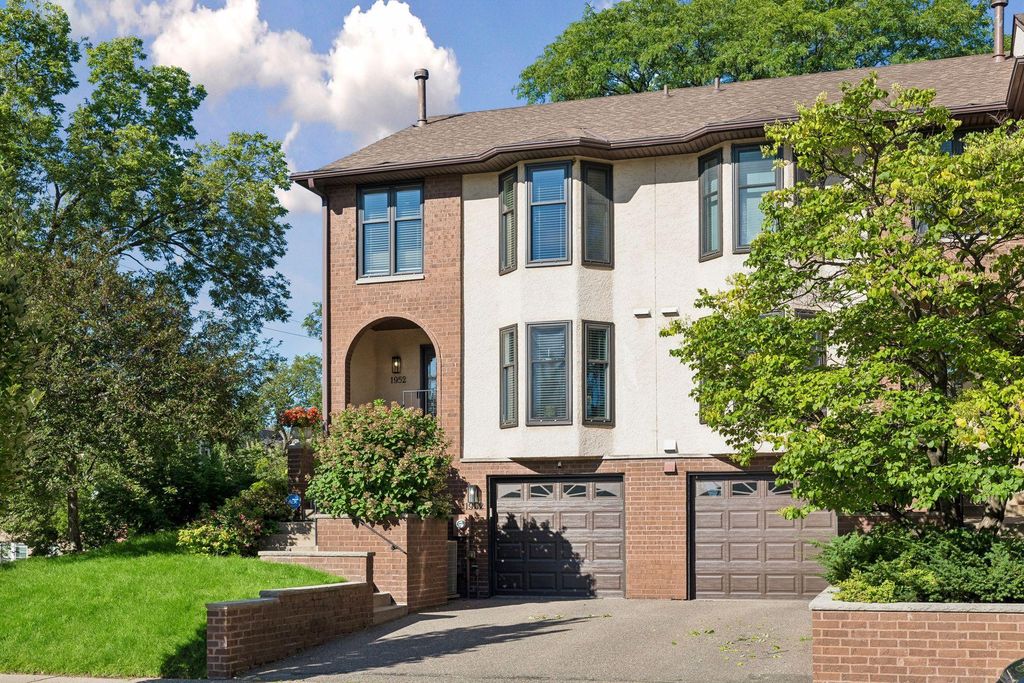 1952 Dupont Avenue S, Minneapolis, MN 55403 — exterior