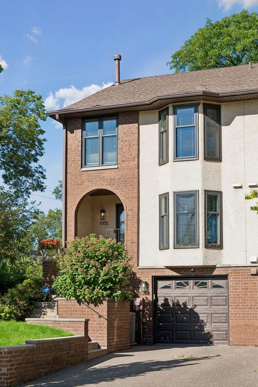 1952 Dupont Avenue S, Minneapolis, MN 55403 — photo 2