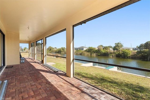 2011 NW 9th PL, Cape Coral, FL 33993