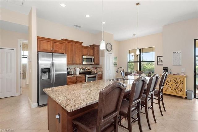 2011 NW 9th PL, Cape Coral, FL 33993