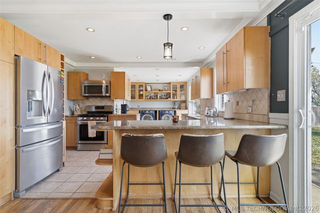 6253 S Victor Avenue, Tulsa, OK 74136