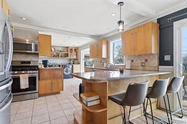 6253 S Victor Avenue, Tulsa, OK 74136