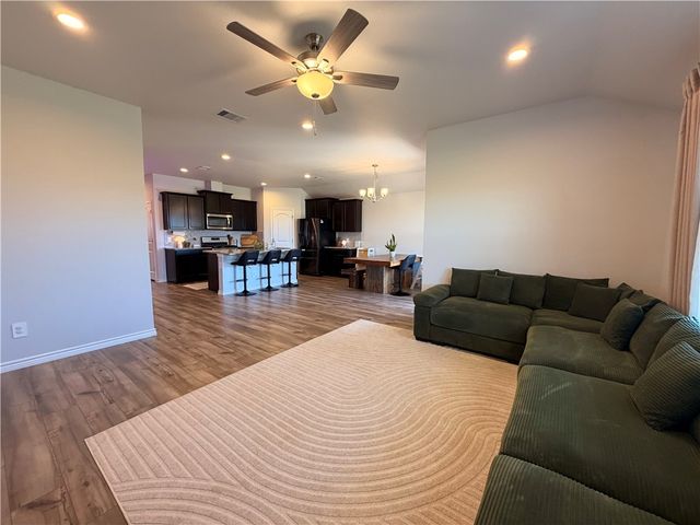 2765 Excelsior Blvd, Corpus Christi, TX 78415