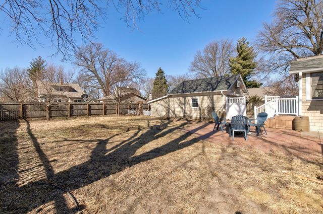 901 N B Street, Indianola, IA 50125