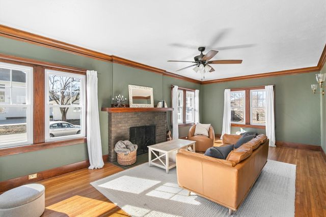 901 N B Street, Indianola, IA 50125