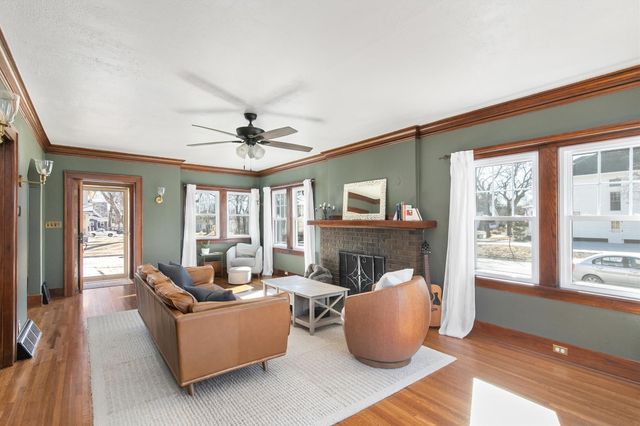 901 N B Street, Indianola, IA 50125