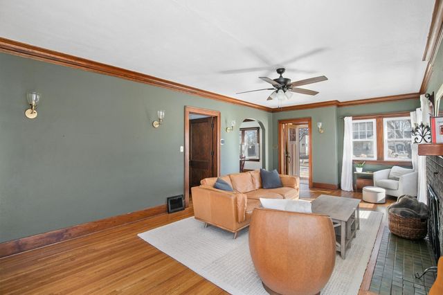 901 N B Street, Indianola, IA 50125