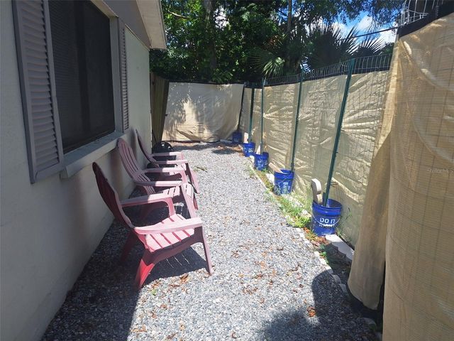 6886 49TH AVENUE N, St Petersburg, FL 33709