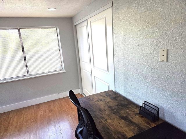 6886 49TH AVENUE N, St Petersburg, FL 33709