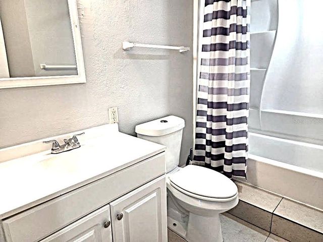 6886 49TH AVENUE N, St Petersburg, FL 33709