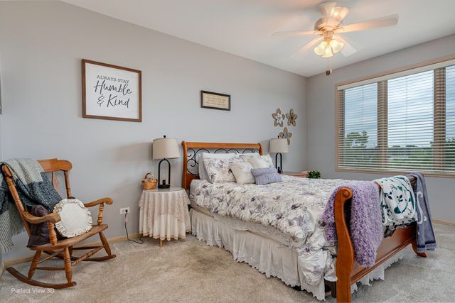 1761 PAVILION Way 503, Park Ridge, IL 60068