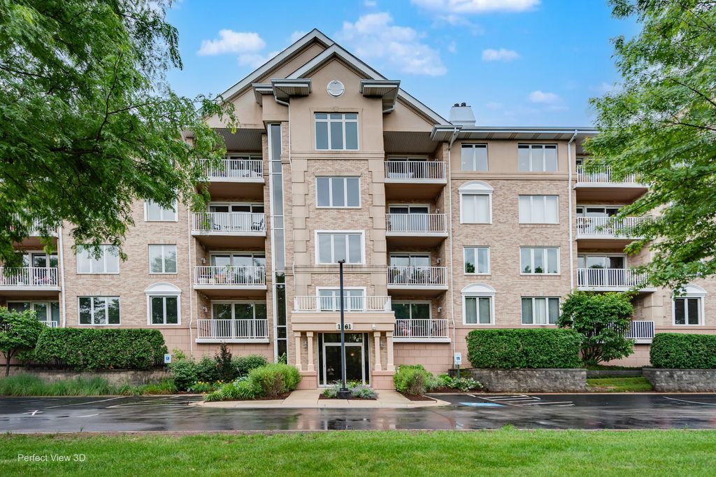 1761 PAVILION Way 503, Park Ridge, IL 60068