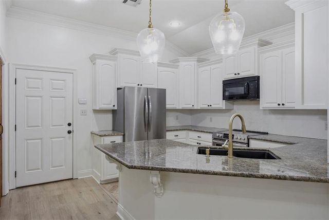 1040 Michelle Dr Drive, Sulphur, LA 70663