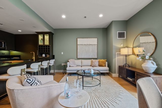 21 Father Francis Gilday St 402, Boston, MA 02118