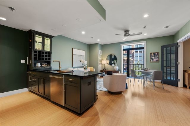 21 Father Francis Gilday St 402, Boston, MA 02118