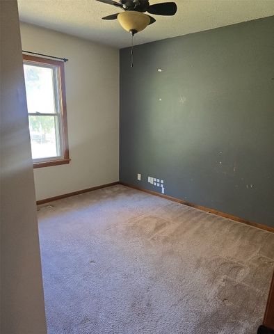 6701 Stonybrook Lane NE, Cedar Rapids, IA 52402