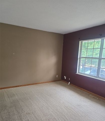 6701 Stonybrook Lane NE, Cedar Rapids, IA 52402