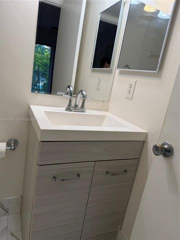 1551 SW 135th Ter 311G, Pembroke Pines, FL 33027