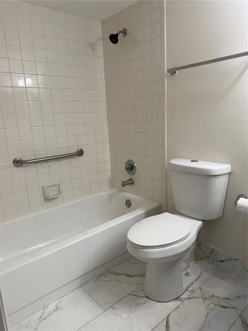 1551 SW 135th Ter 311G, Pembroke Pines, FL 33027