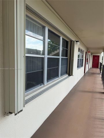 1551 SW 135th Ter 311G, Pembroke Pines, FL 33027