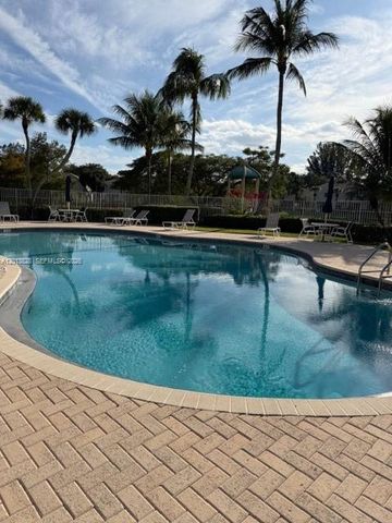 1551 SW 135th Ter 311G, Pembroke Pines, FL 33027