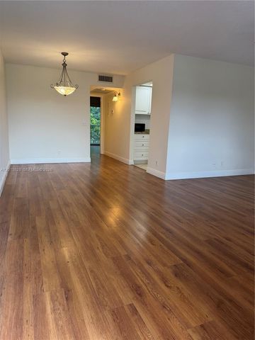 1551 SW 135th Ter 311G, Pembroke Pines, FL 33027