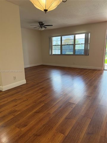 1551 SW 135th Ter 311G, Pembroke Pines, FL 33027