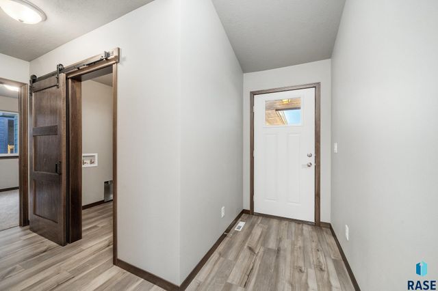 1512 W 26th St Street, Yankton, SD 57078