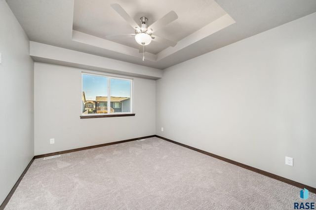 1512 W 26th St Street, Yankton, SD 57078