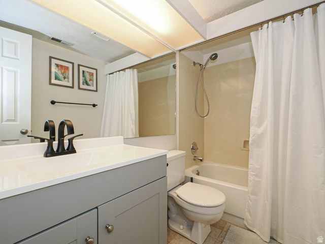 734 E GABLES ST, Midvale, UT 84047