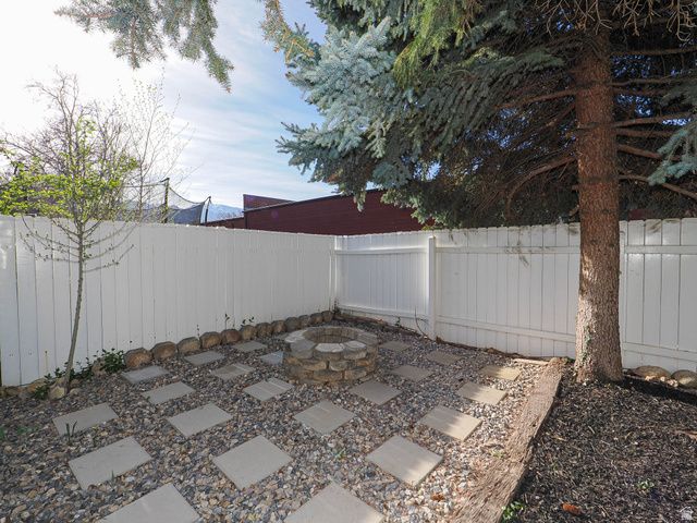 734 E GABLES ST, Midvale, UT 84047