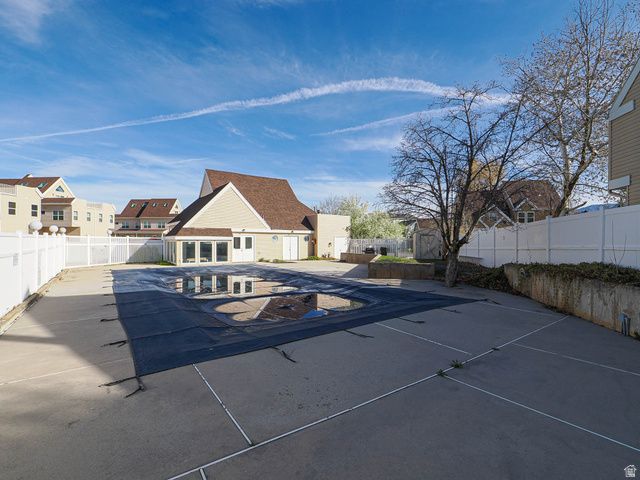 734 E GABLES ST, Midvale, UT 84047