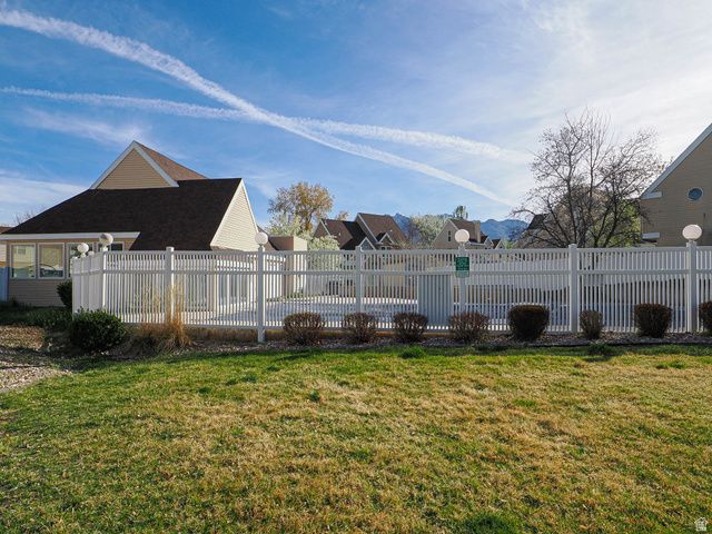 734 E GABLES ST, Midvale, UT 84047