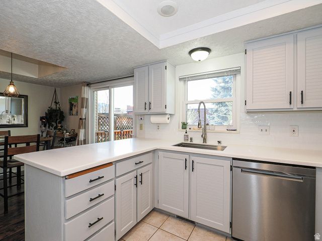 734 E GABLES ST, Midvale, UT 84047