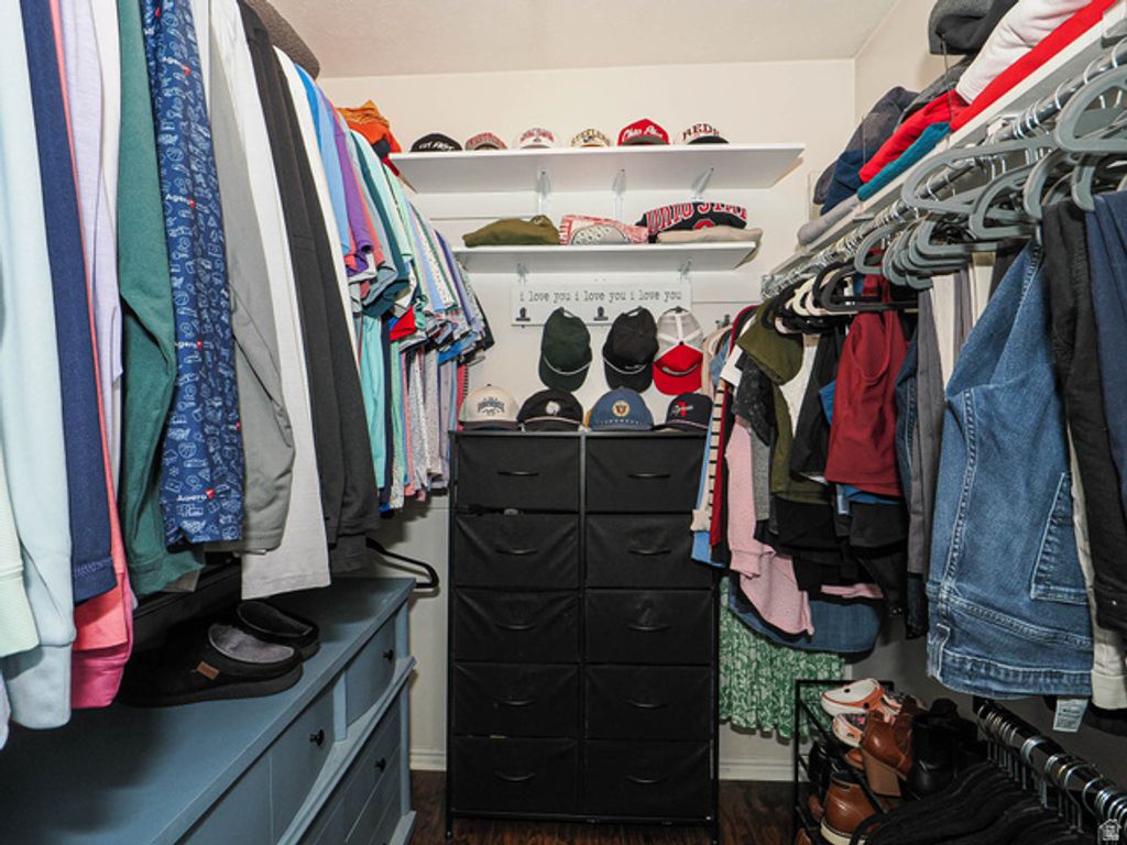 Image 22 of property listing at 734 E GABLES ST, Midvale, UT 84047