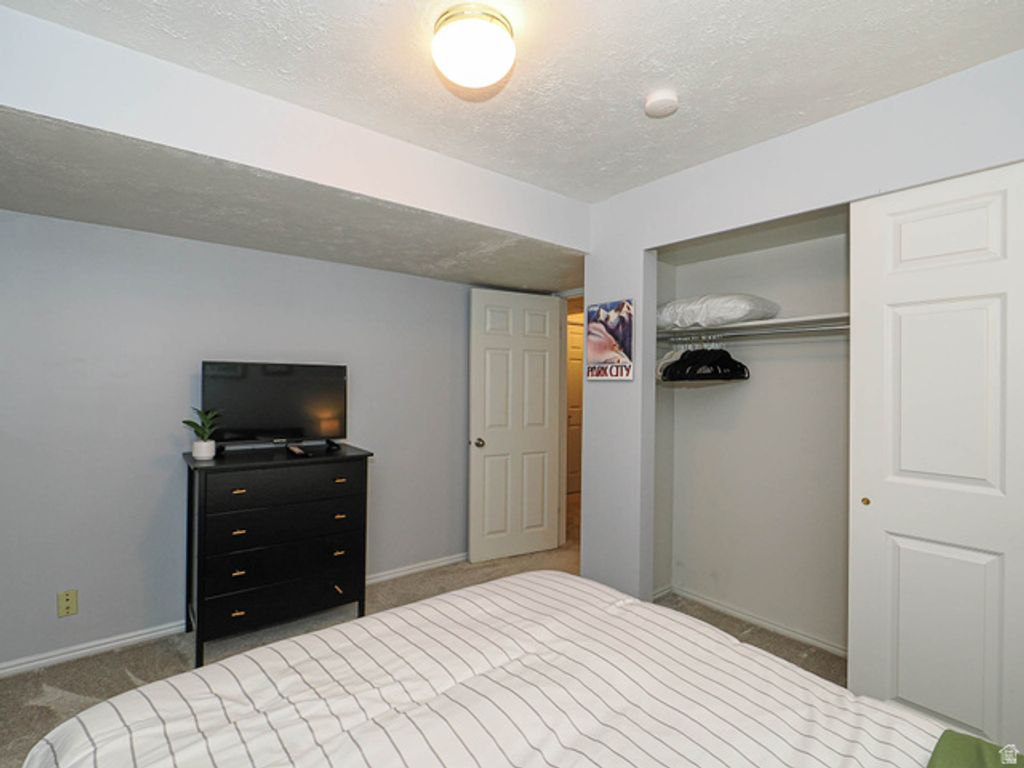 Image 26 of property listing at 734 E GABLES ST, Midvale, UT 84047