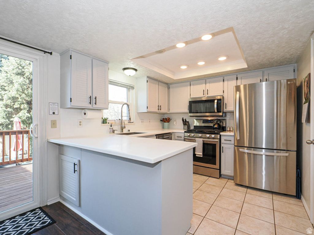 Image 7 of property listing at 734 E GABLES ST, Midvale, UT 84047